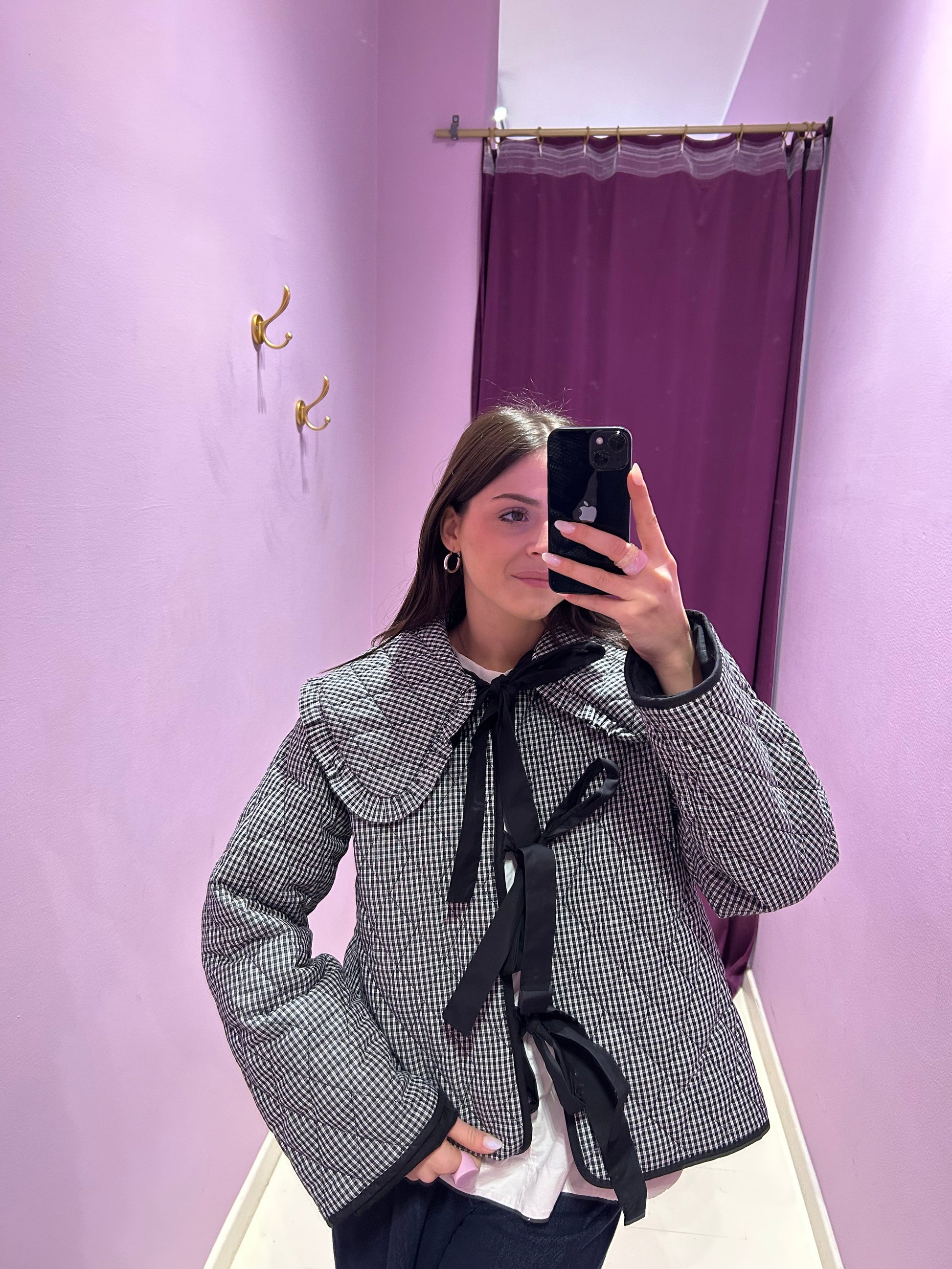 Giacca trapuntata con colletto a quadri neri